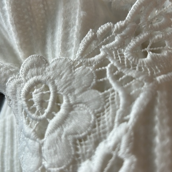 Women’s White Long Sleeve Sweater
Size XXL
NWOT - Picture 8 of 8